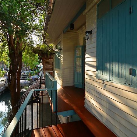 La Moon Hostel Μπανγκόκ Εξωτερικό φωτογραφία