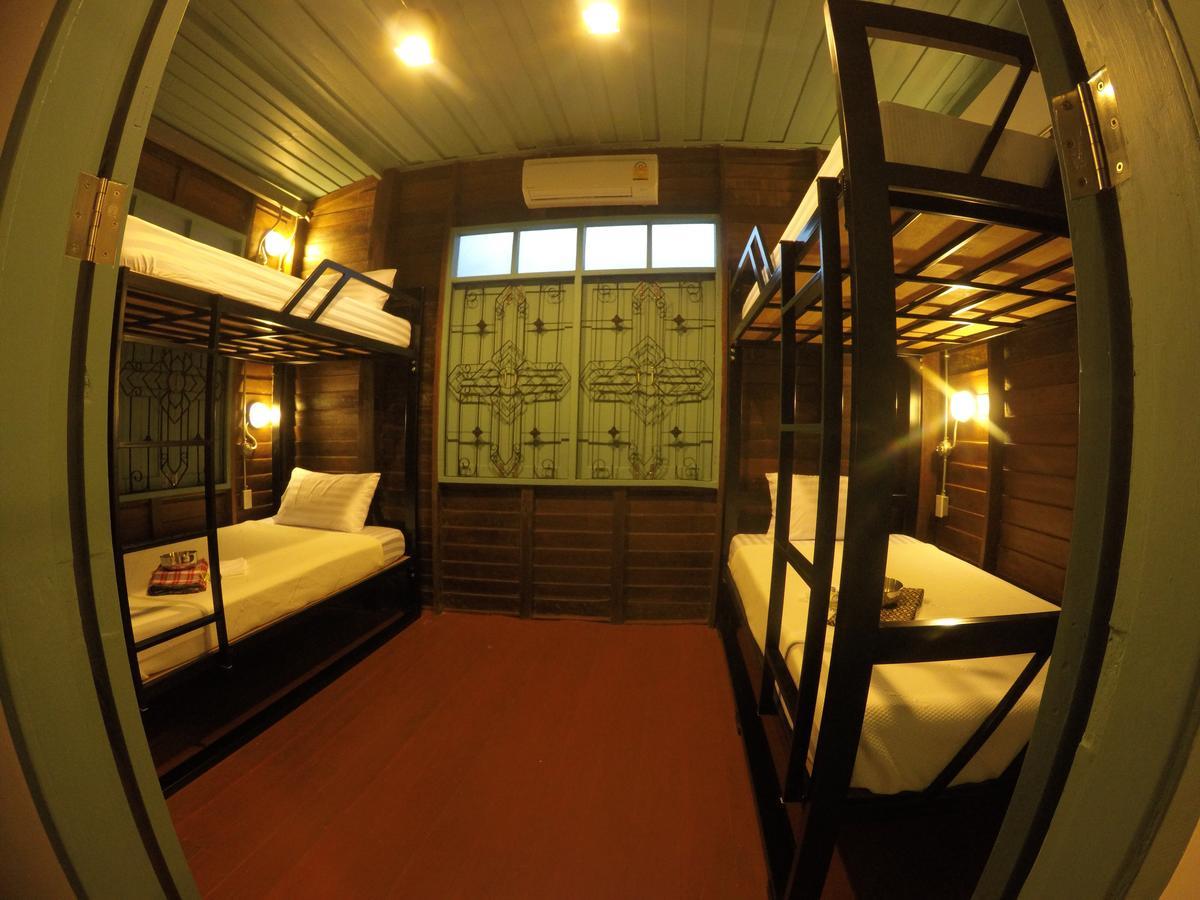 La Moon Hostel Μπανγκόκ Εξωτερικό φωτογραφία