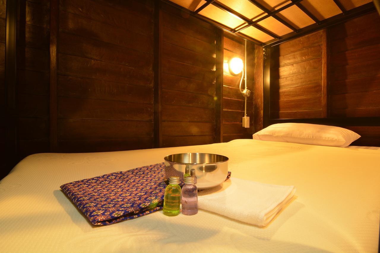 La Moon Hostel Μπανγκόκ Εξωτερικό φωτογραφία