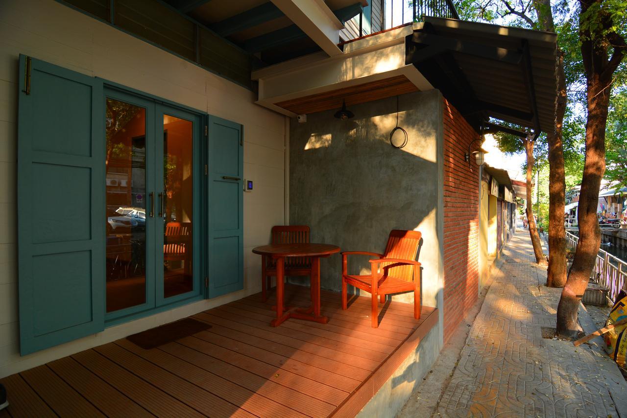 La Moon Hostel Μπανγκόκ Εξωτερικό φωτογραφία