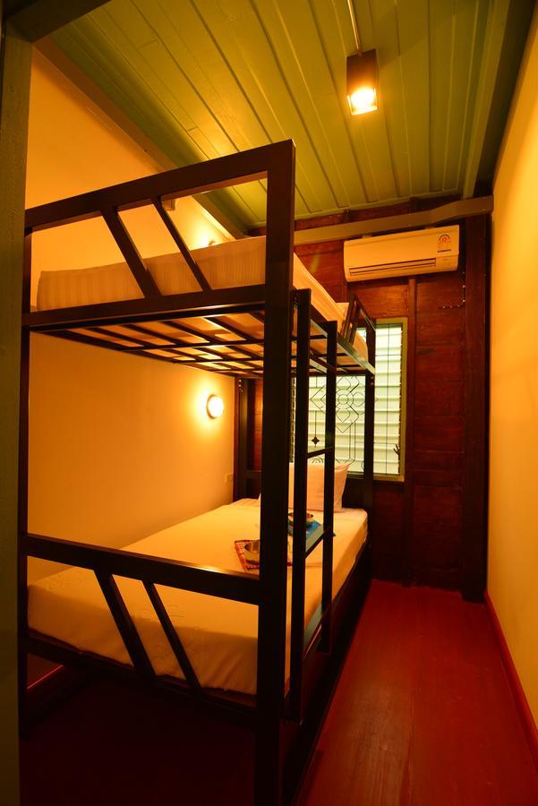 La Moon Hostel Μπανγκόκ Εξωτερικό φωτογραφία